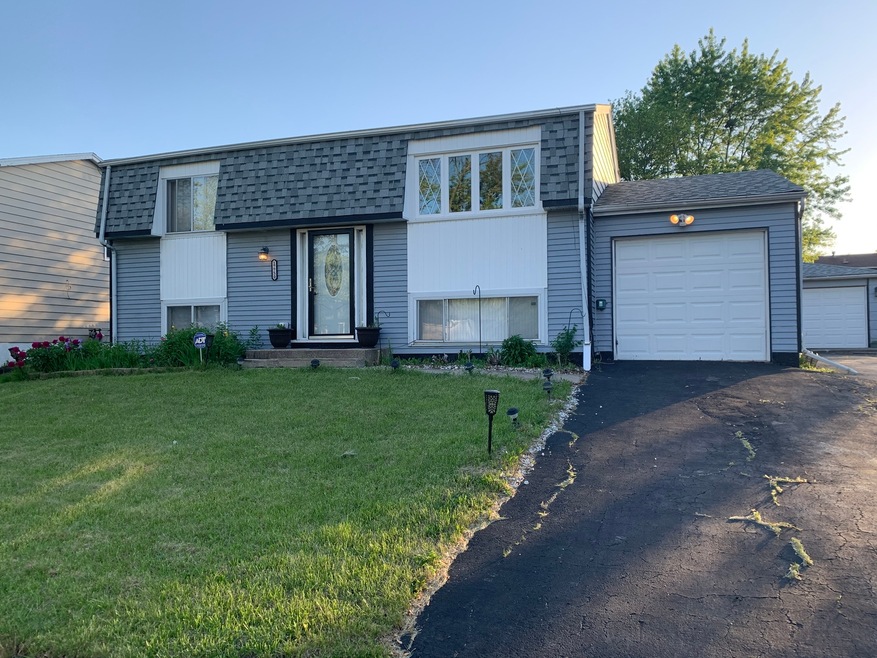 17750 Country Club Ln, Country Club Hills, IL 60478 - photo 1