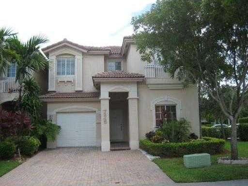 11350 NW 72nd Ln, Doral, FL 33178 - photo 1