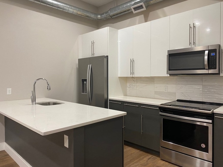 5 Hampshire St unit 204, Methuen, MA 01844 - photo 1