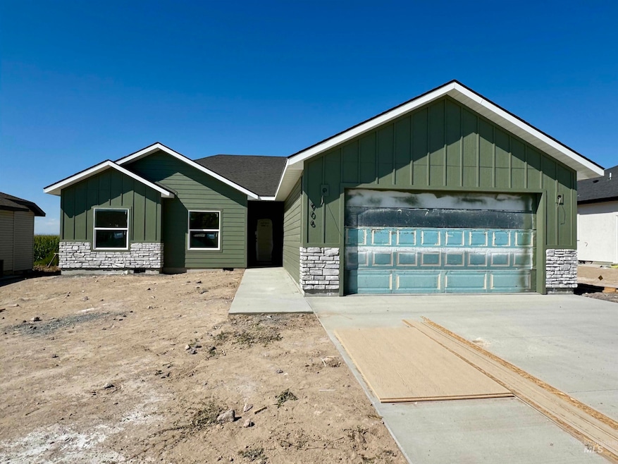 For Sale $404,900 • Co-Listing Agent
