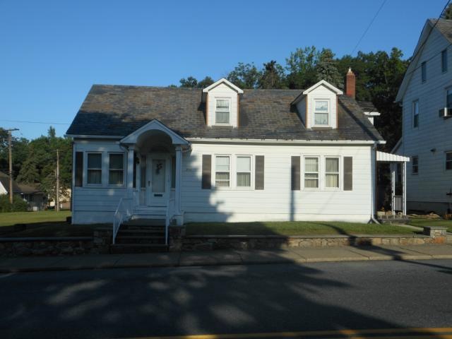 210 N Broadway unit 2nd floor, Wind Gap, PA 18091 - photo 1