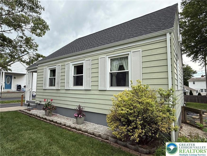 420 Willow Rd, Hellertown, PA 18055 - photo 1