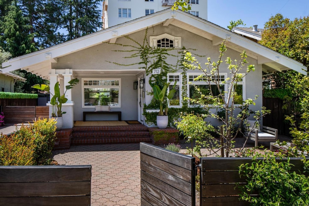 Sold $4,000,000 • Co-Listing Agent