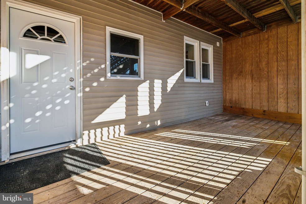 312 Pine St unit 1, Tamaqua, PA 18252 - photo 1