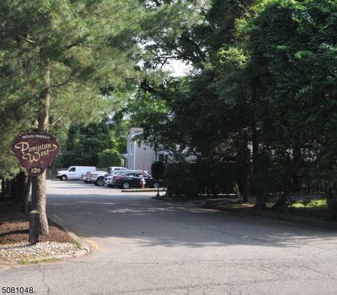 120 Willard St unit 10, Pompton Lakes, NJ 07442 - photo 1