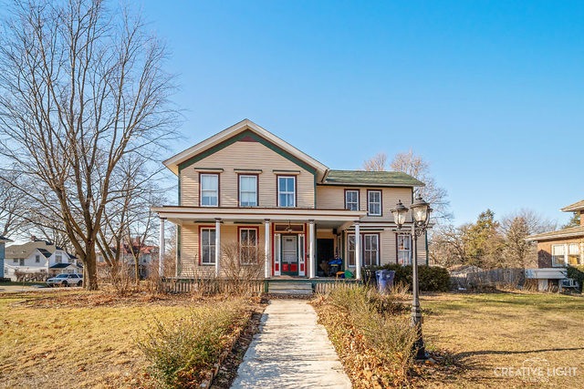 704 N Spring St, Elgin, IL 60120 - photo 1