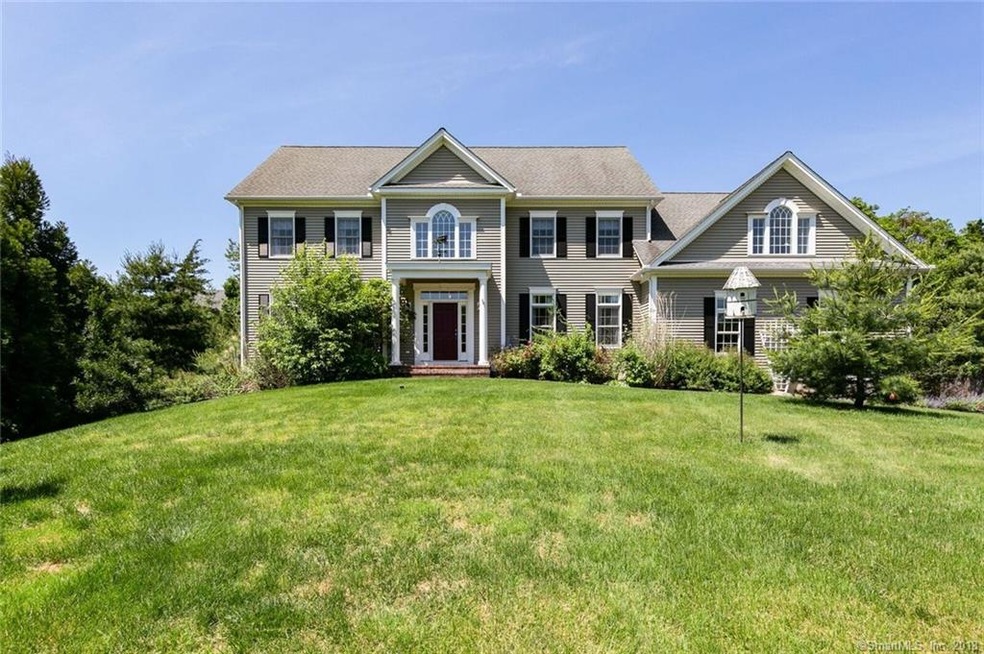 WELCOME HOME... well maintained colonial at the en
