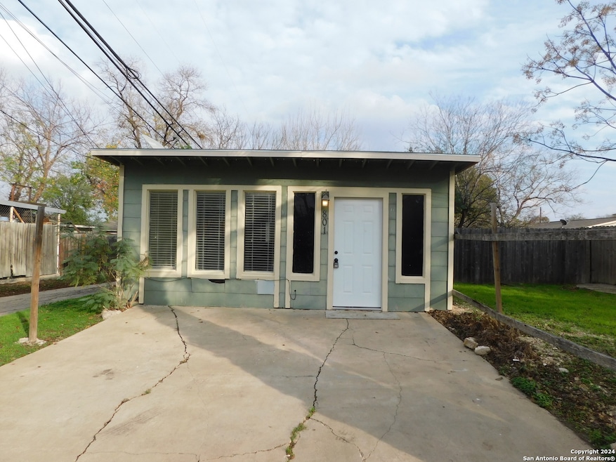 801 Rittiman Rd unit B, San Antonio, TX 78209 - photo 1