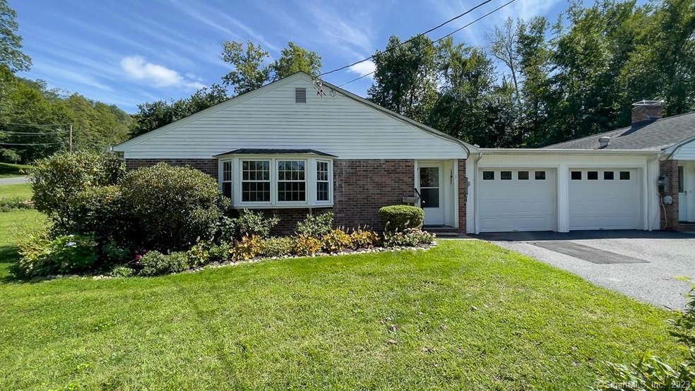 1 Lambert Ln unit 1, Brookfield, CT 06804 - photo 1