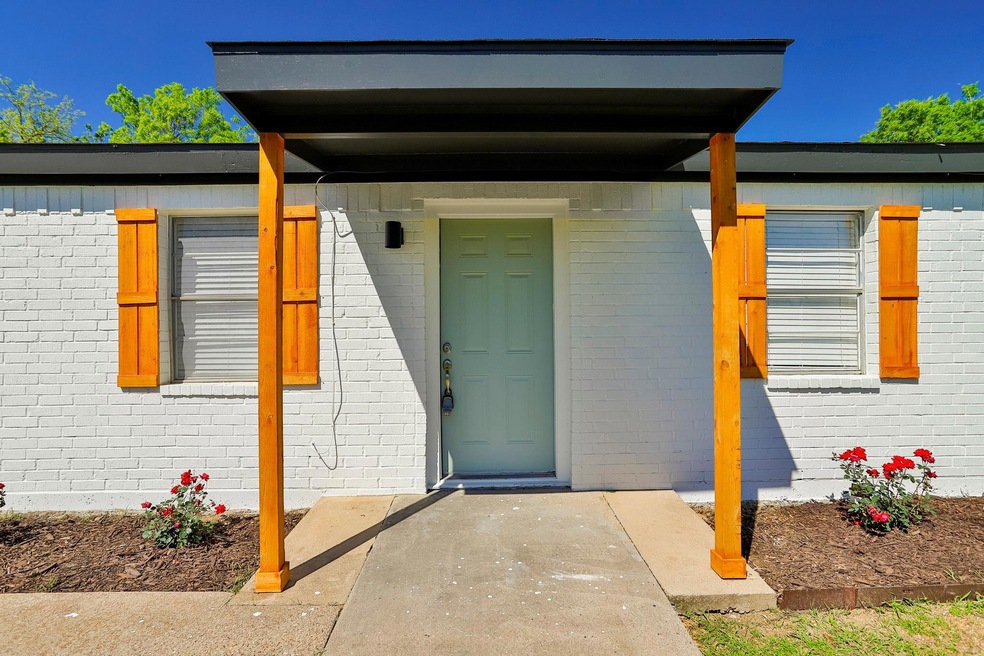 210 Park Ct, Weatherford, TX 76086 - photo 1