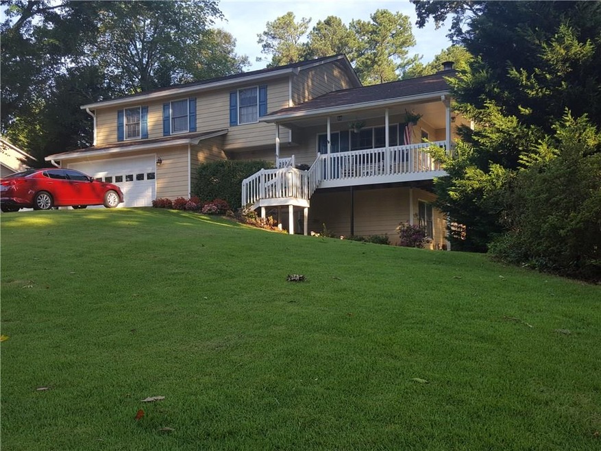 Charming 4 bedroom / 3 bath home with rocking chai