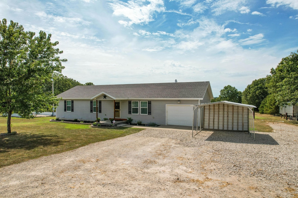 3009 N Marshall Rd, Marshfield, MO 65706 - photo 1