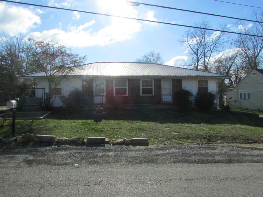611 Madison St, Manchester, TN 37355 - photo 1