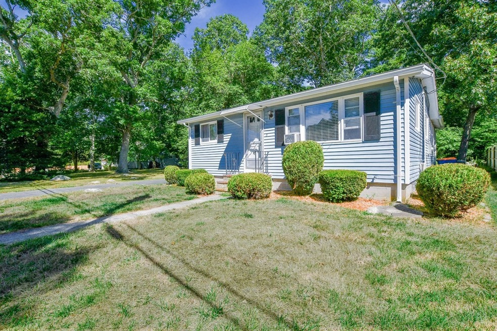 3 North Rd unit 1, Mattapoisett, MA 02739 - photo 1