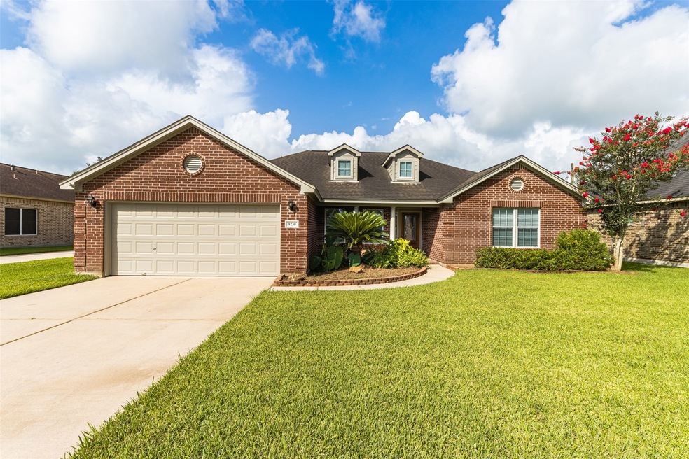 9230 Kostelnik St, Needville, TX 77461 - photo 1