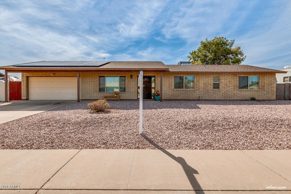 GREAT CURB APPEAL