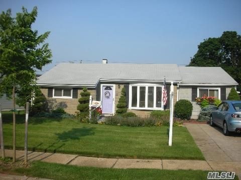 4144 Florence Rd, Bethpage, NY 11714 - photo 1