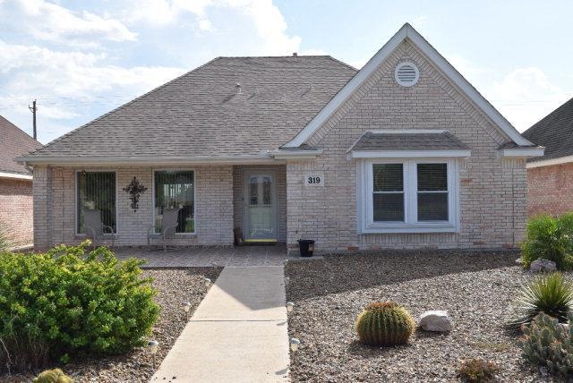 319 Karen Dr, Alamo, TX 78516 - photo 1