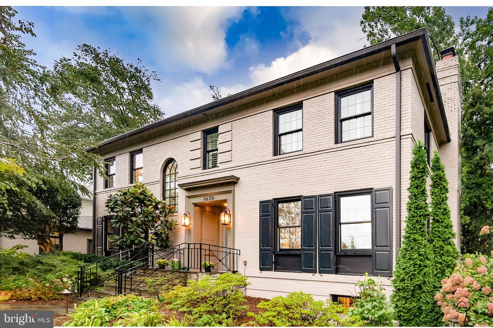 4630 N Dittmar Rd, Arlington, VA 22207 - photo 1