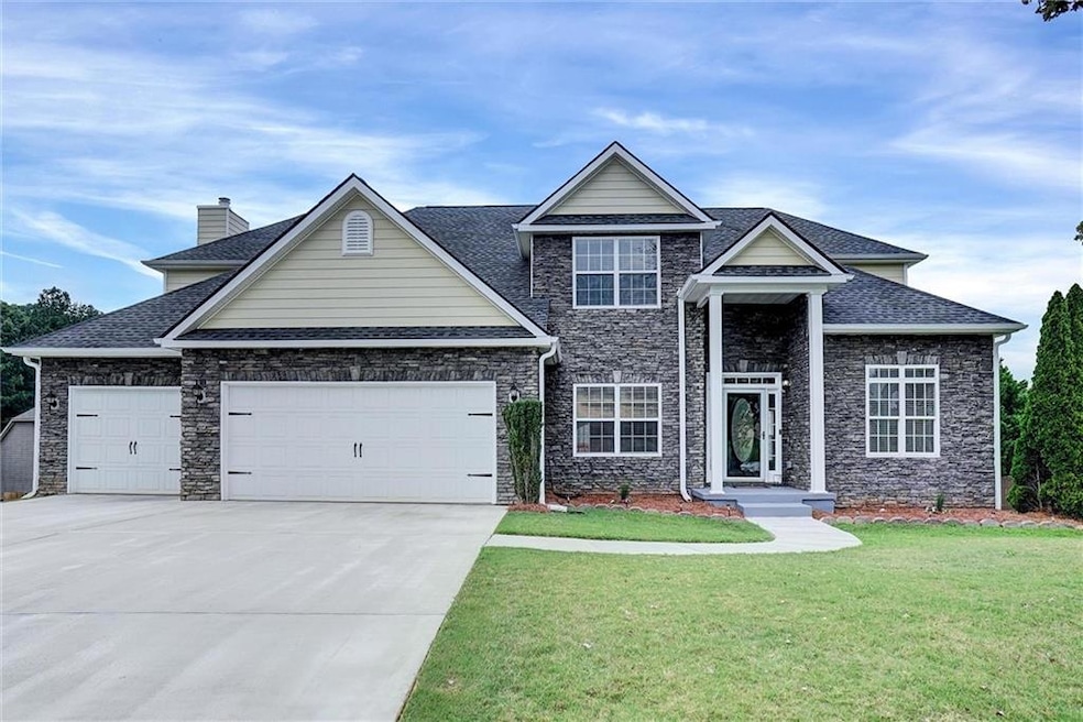 6793 Oconee Place, Fairburn, GA 30213 - photo 1