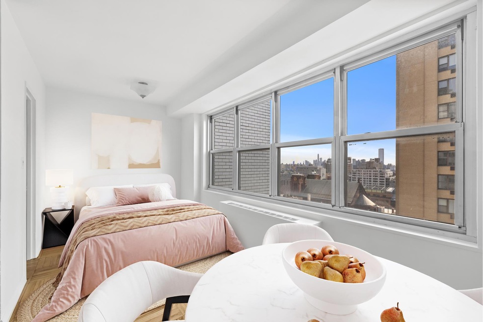 Gramercy Park Towers unit 17D, New York, NY 10003 - photo 1