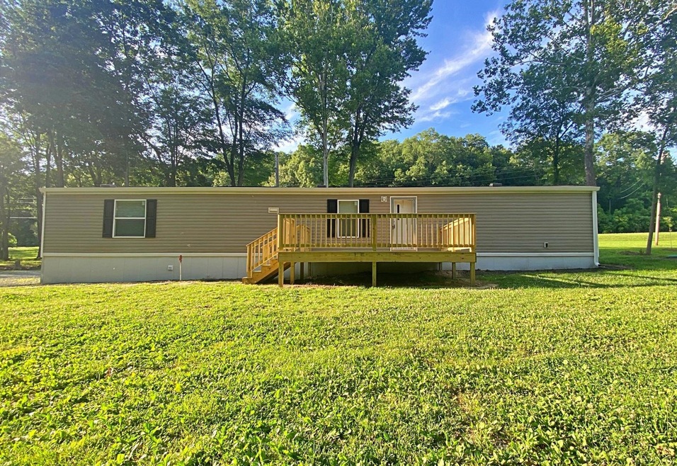 6985 S Bennett Ln, Bloomfield, IN 47424 - photo 1