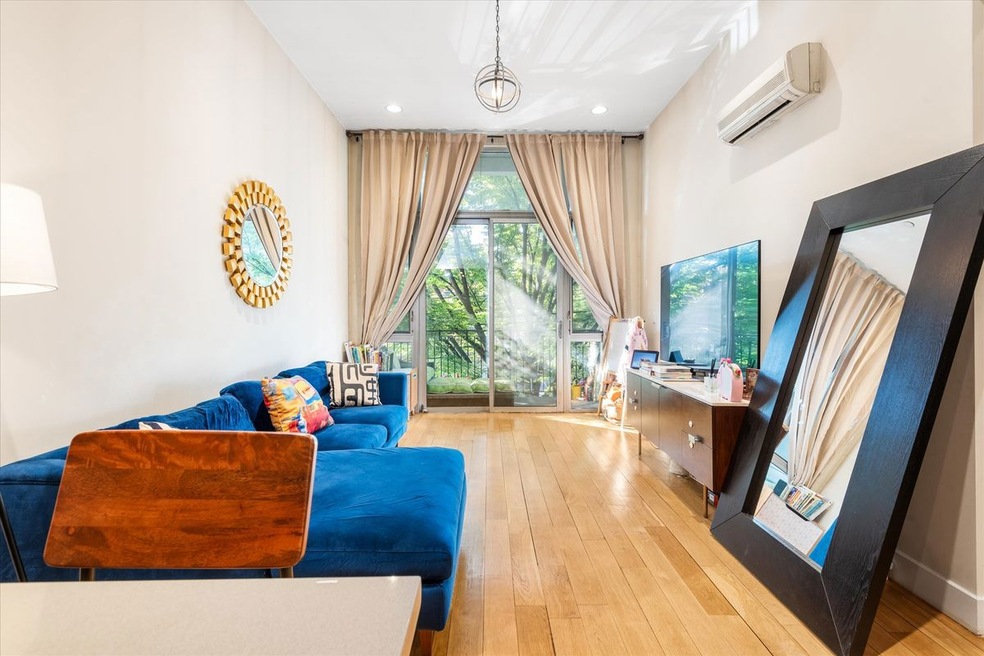 727 Dean St unit 2F, Proshei, NY 11238 - photo 1