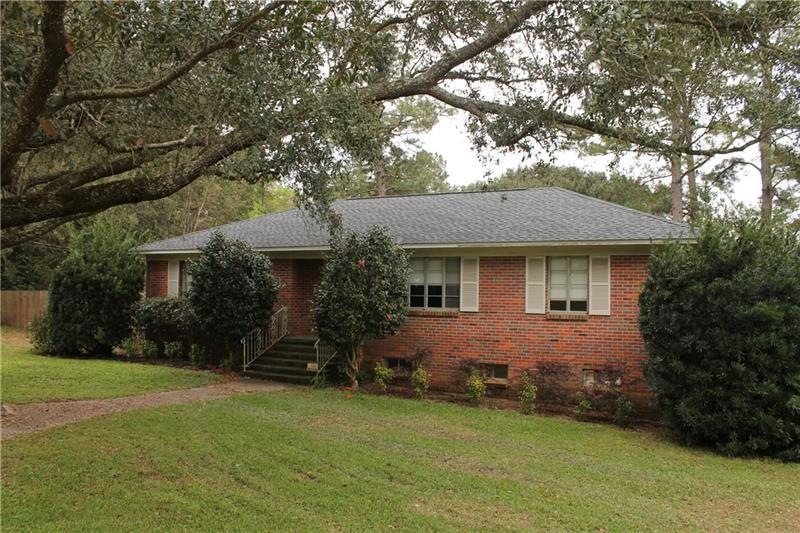 3828 Hillcrest Ln, Mobile, AL 36693 - photo 1