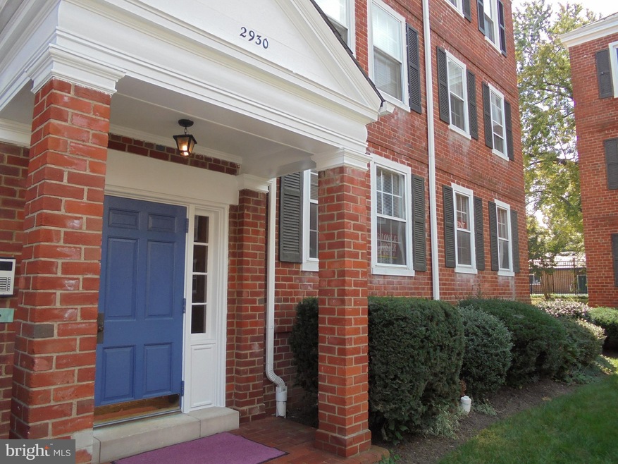 2930 S Buchanan St unit A2, Arlington, VA 22206 - photo 1