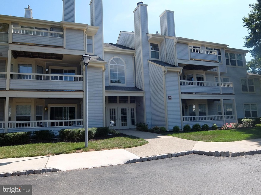 201 Salem Ct unit 4, Princeton, NJ 08540 - photo 1