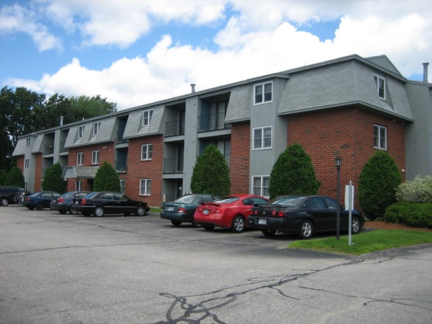 53 Blackstone Dr unit 3, Nashua, NH 03063 - photo 1