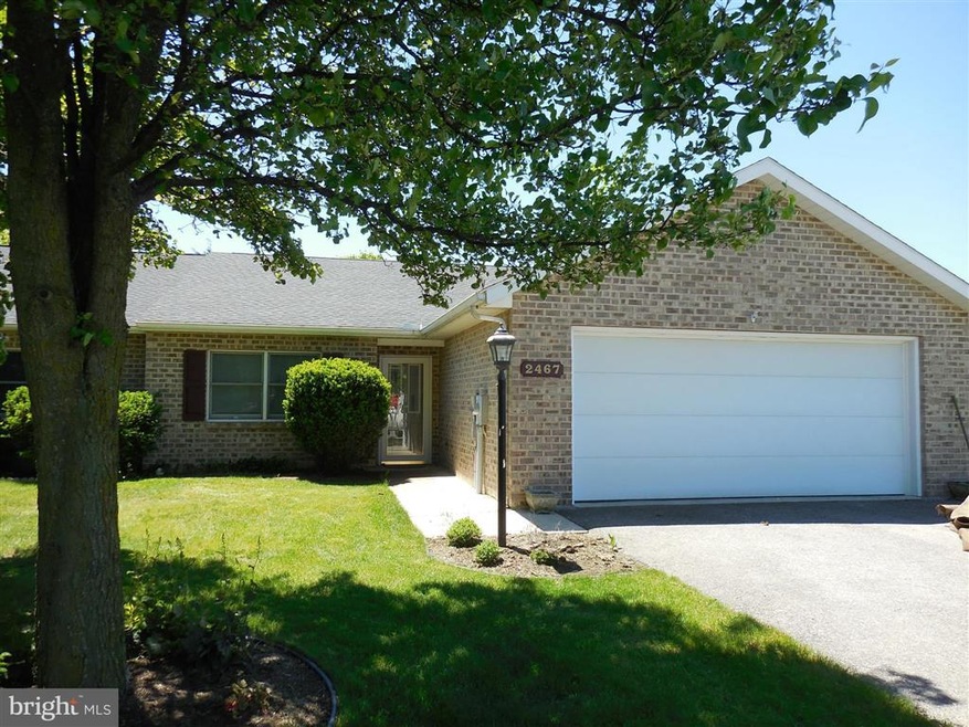 2467 Mccleary Dr, Chambersburg, PA 17201 - photo 1