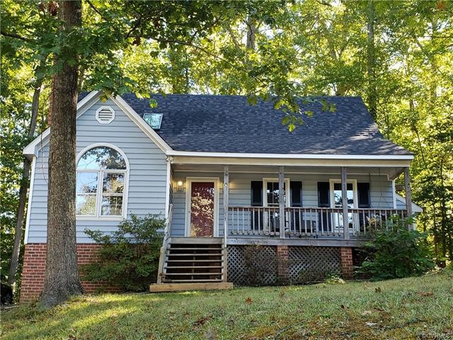 Welcome to 14201 Spotted Coat Ct. in Deer Run!  New roof and new siding!