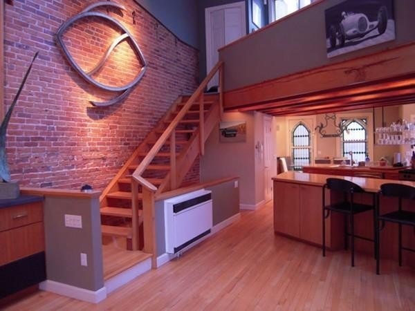 135B Main St unit 2, Northampton, MA 01060 - photo 1
