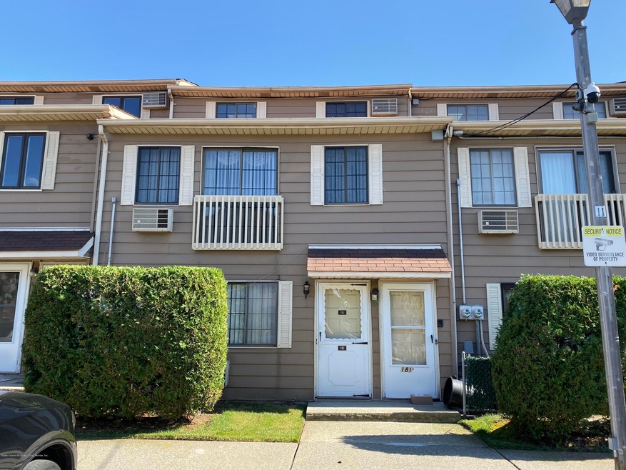 181A Lamped Loop unit 44, Staten Island, NY 10314 - photo 1