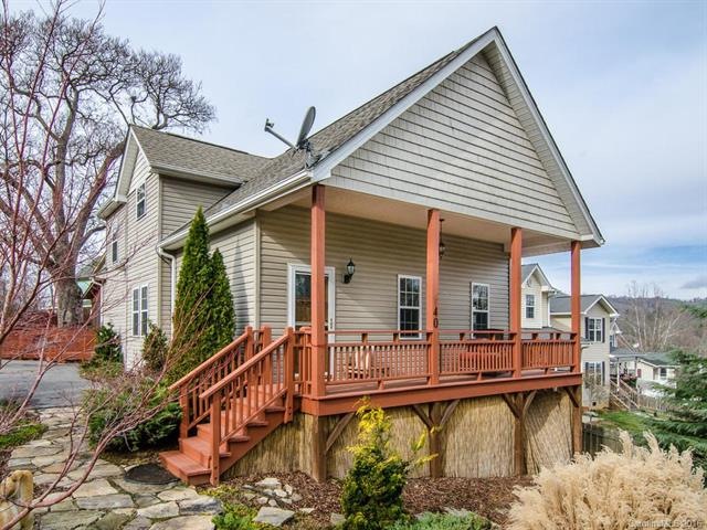 40 East St - perfect Oakley location!