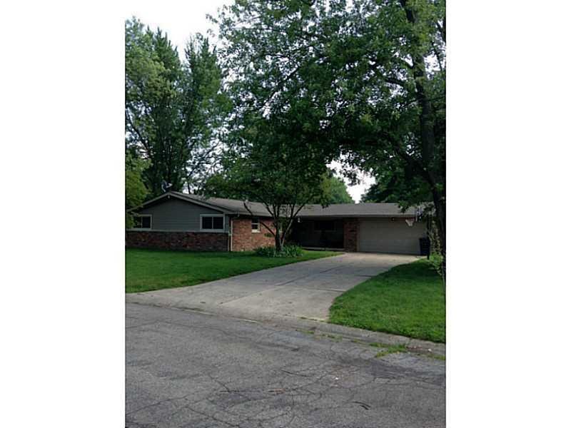 3719 Colonial Dr, Columbus, IN 47203 - photo 1