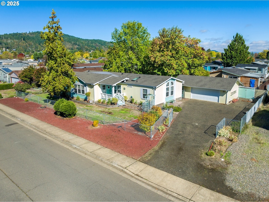 444 S State St, Sutherlin, OR 97479 - photo 1