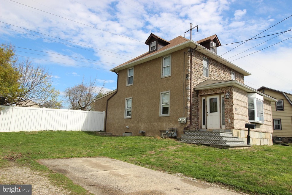 80 N Ridgeway Ave, Glenolden, PA 19036 - photo 1