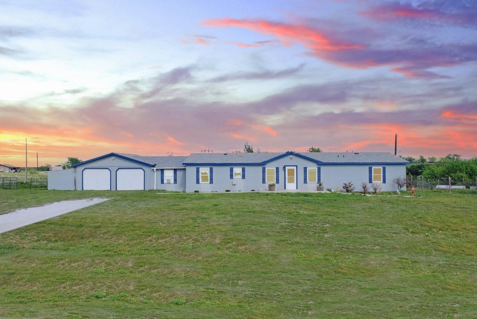 101 Bluff Heights Dr, Weatherford, TX 76085 - photo 1