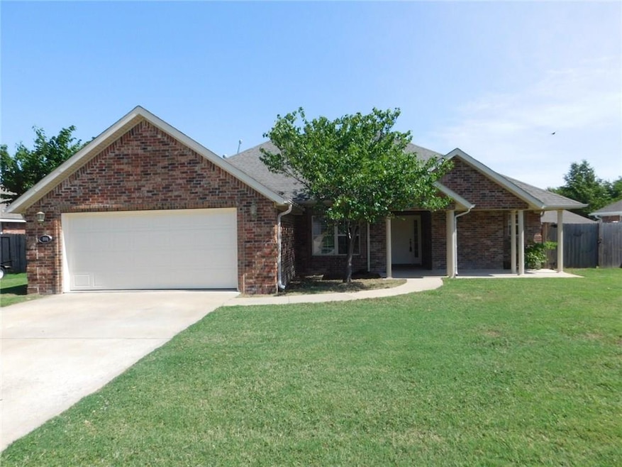 604 Grant Ave, Prairie Grove, AR 72753 - photo 1