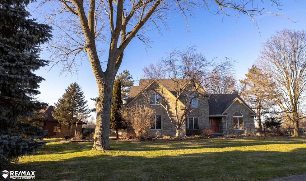 6485 Hickory Hollow Ct, Flint, MI 48532 - photo 1