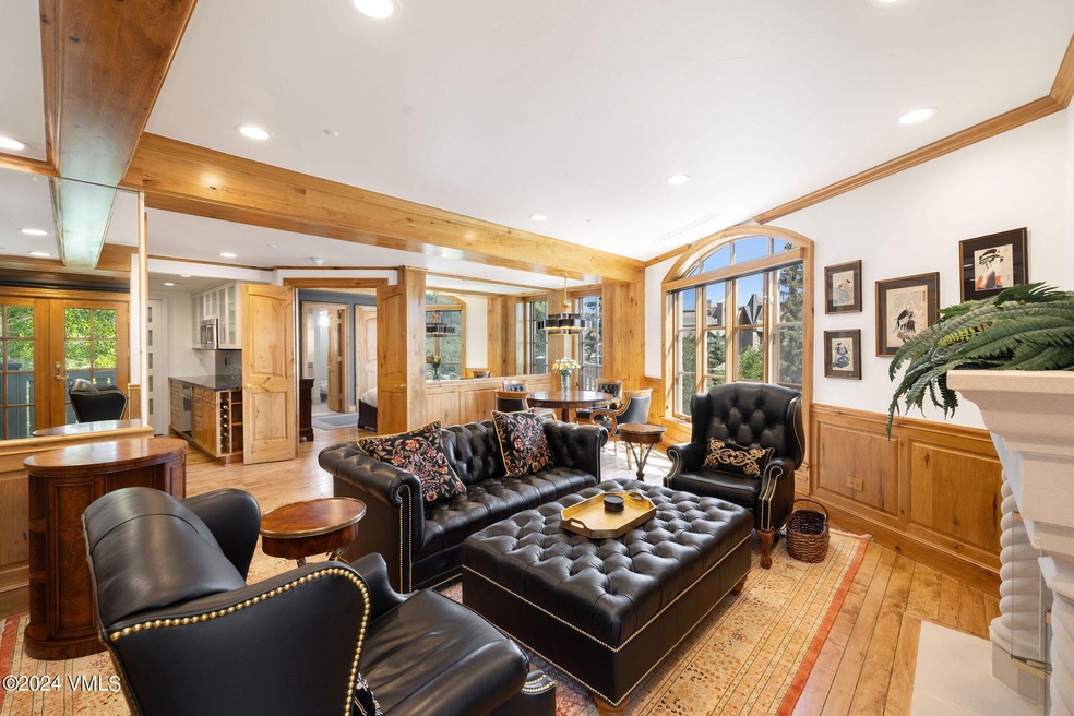 chateau_203_interior_living_b