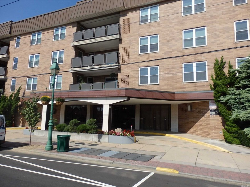 360 Central Ave unit 120, Lawrence, NY 11559 - photo 1