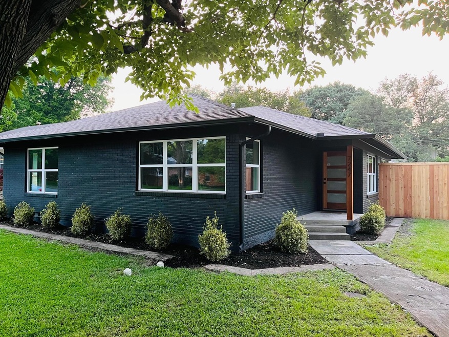 7247 Westbrook Ln, Dallas, TX 75214 - photo 1