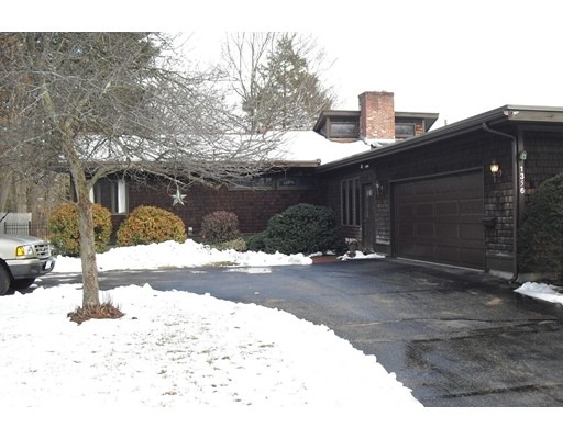 1356 Northampton St, Holyoke, MA 01040 - photo 1