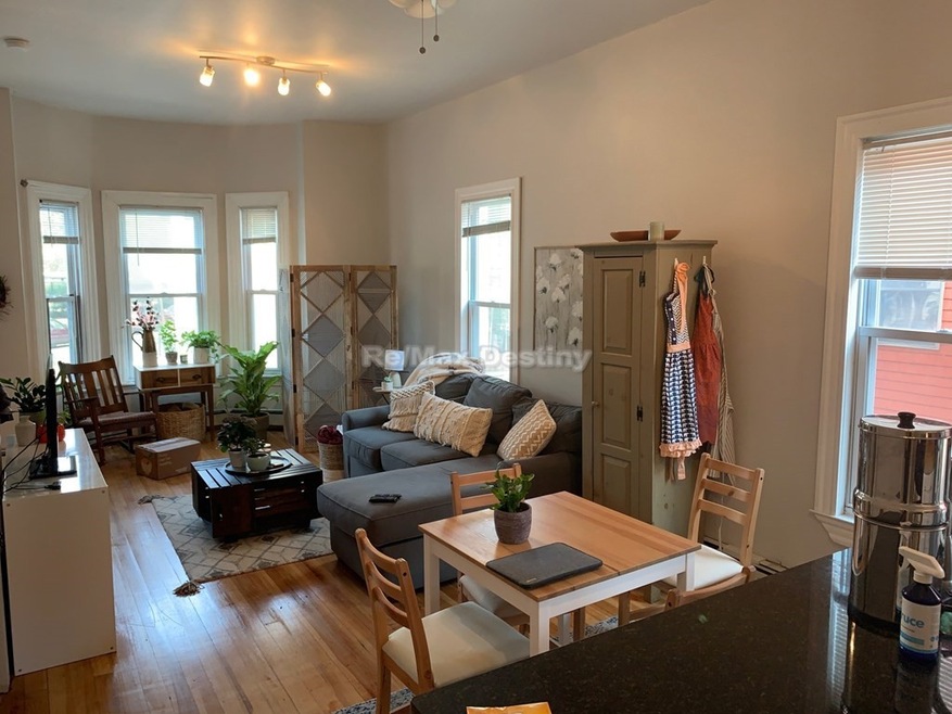 142 Webster Ave unit 1, Cambridge, MA 02141 - photo 1