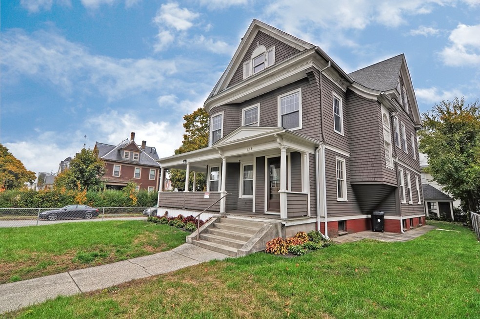 128 Vernon St, Worcester, MA 01610 - photo 1