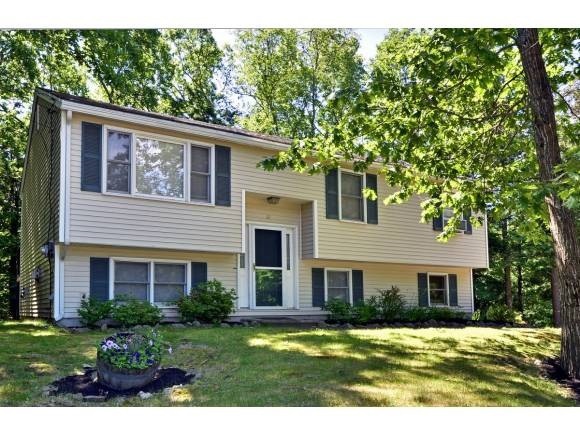 19 Durell Dr, Newmarket, NH 03857 - photo 1