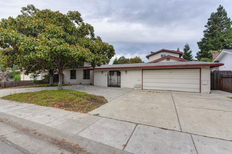 7557 Center Pkwy, Sacramento, CA 95823 - photo 1